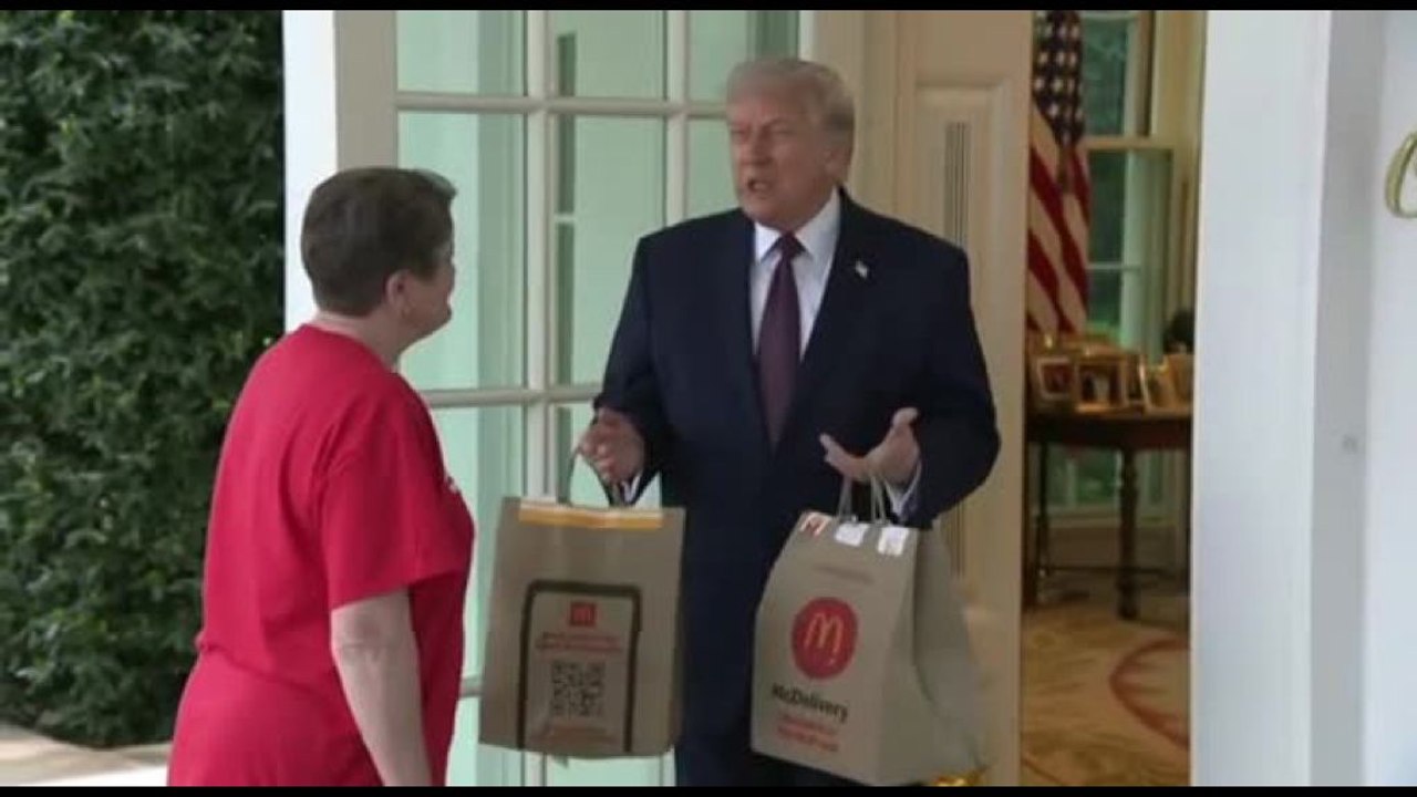 McDonald's, l'Iran e il Papa: la bizzarra conferenza stampa di Trump