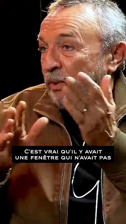 Il arrête leur père mais s'occupe des enfants 😳