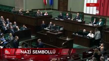 Polonyalı milletvekili, parlamentoda Nazi sembollü İsrail bayrağı açtı
