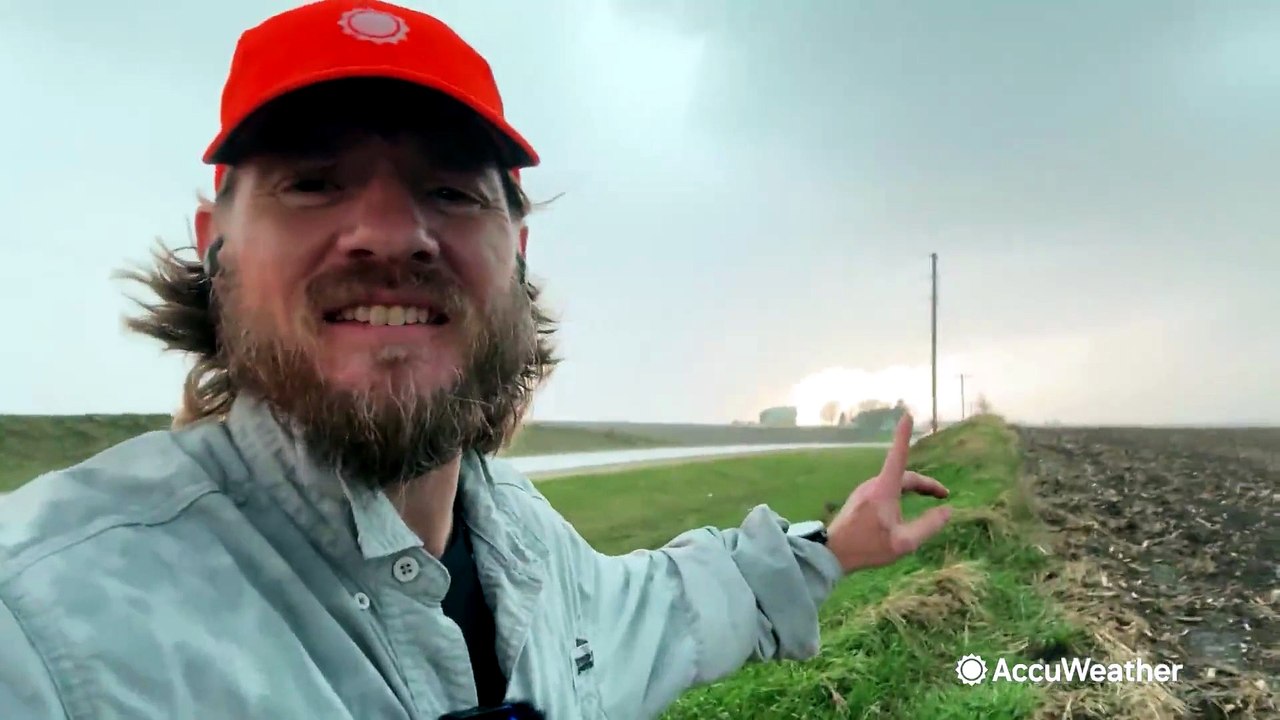 Tornado-warned storm tears roof off of Iowa building
