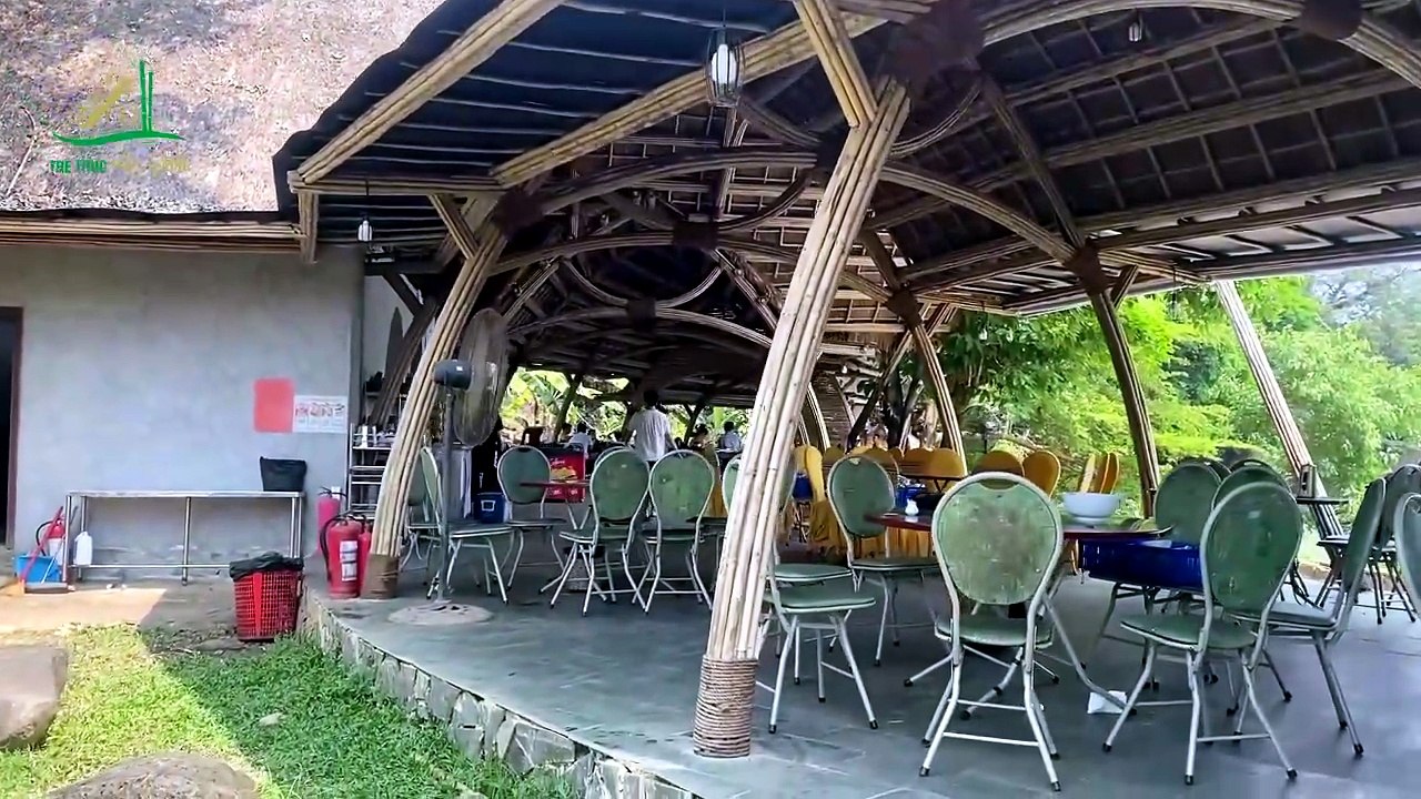 Làm resort ven rừng mà không phá thiên nhiên? Giải pháp từ nhà tre mái lá | Tre Trúc Ngọc Dương