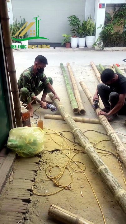 Quy trình xử lý tre trước khi dựng nhà tre mái lá tại xưởng Tre Trúc Ngọc Dương