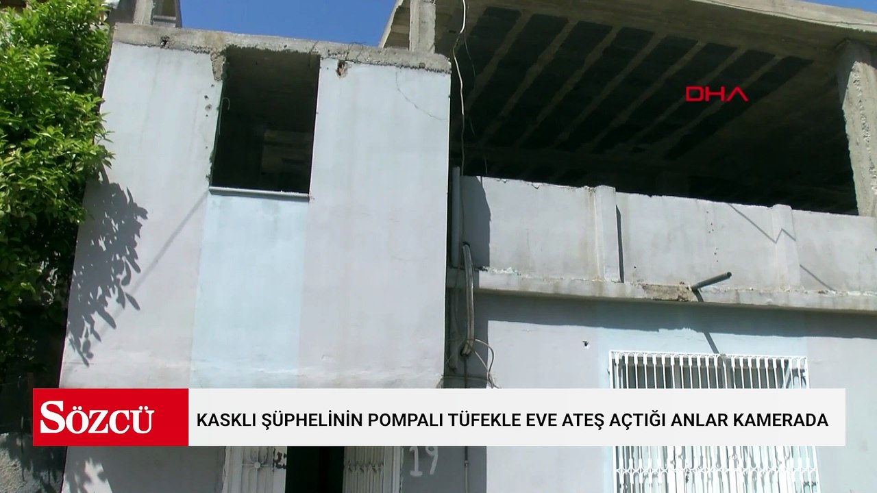 Kasklı şüphelinin pompalı tüfekle eve ateş açtığı anlar kamerada