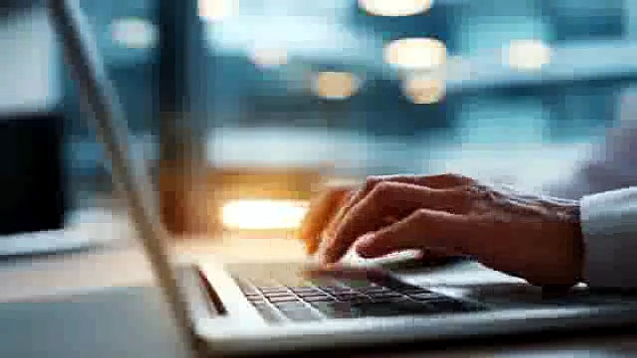 قصة معجب شديد الملاحظه !! سوالف طريق