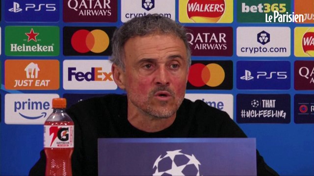 « Je ne peux pas recevoir ce trophée, c'est lui qui le mérite », répond Enrique à Ousmane Dembélé