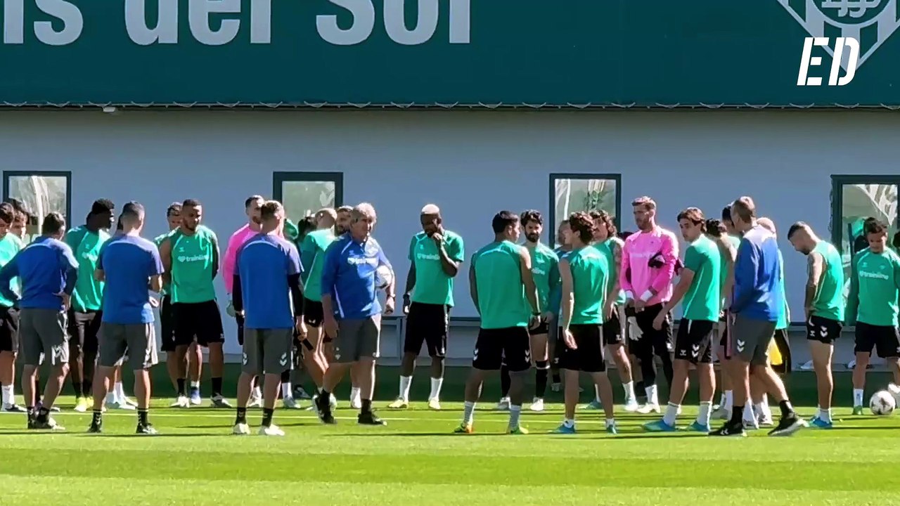 Entrenamiento del Real Betis Balompie en la previa del encuentro ante el SC Braga en La Cartuja