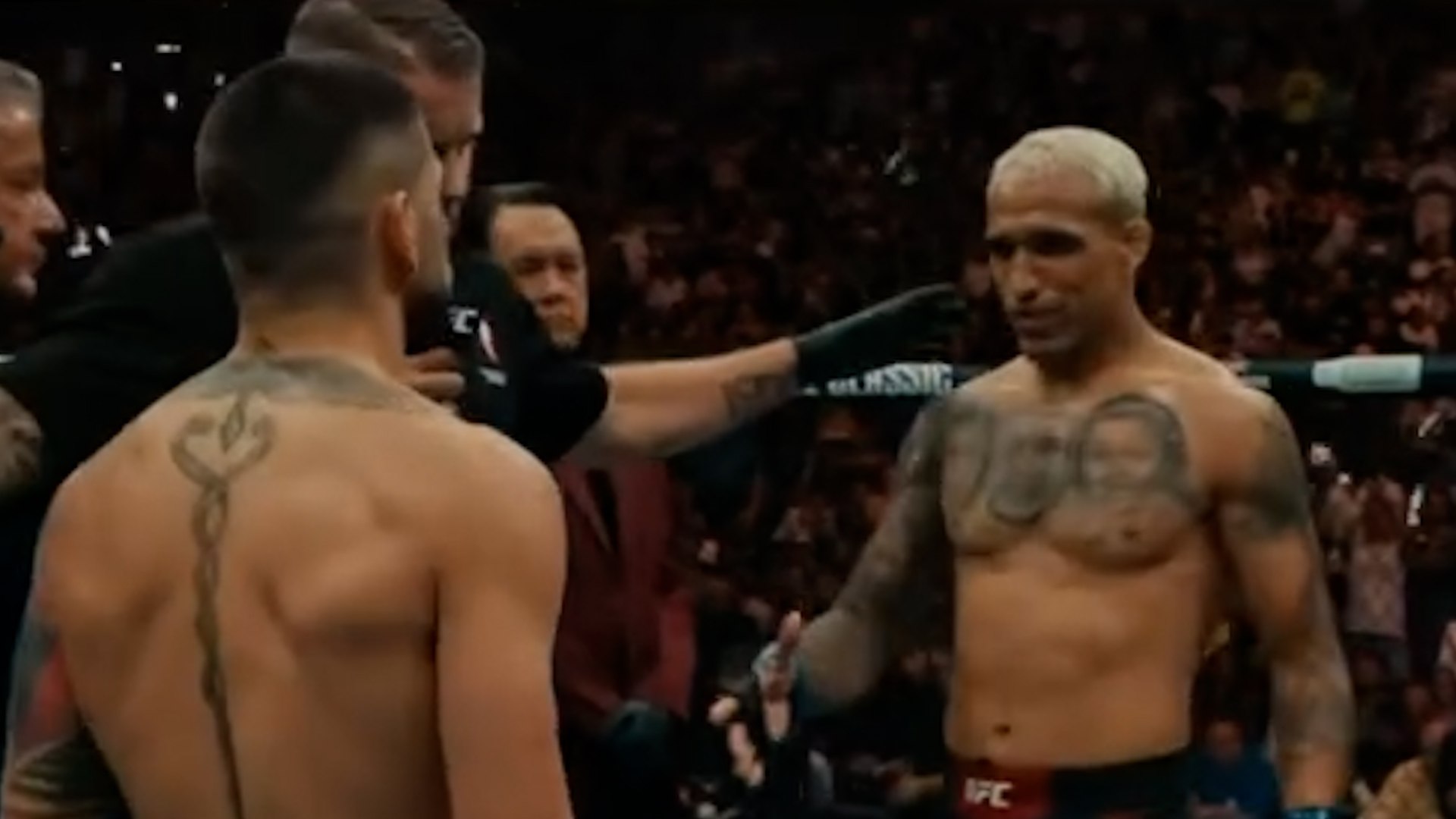 El momentazo entre Topuria y Oliveira tras el UFC 317: "Eres una leyenda"