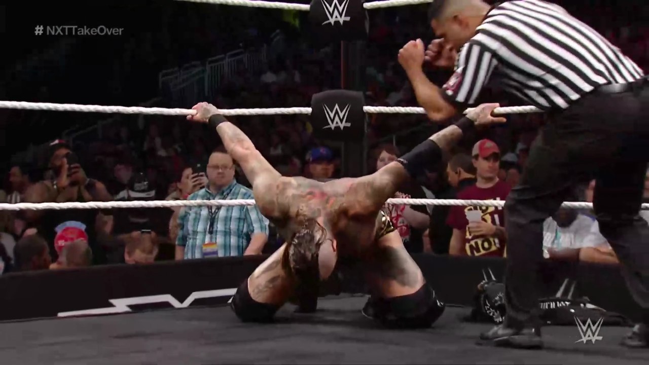 NXT TakeOver Orlando great match Aleister Black defeats Andrade Almasمباراة رائعة أليستر بلاك يهزم اندرادي الماس