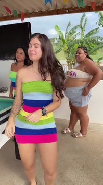 Sensação estranha que essa menina está sentindo enquanto dança 💃💃💃 #omelhorsoaoscomentarios #engraçado #engraçados #comentarios #comentários