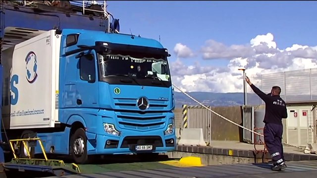 Caro carburanti, scatta la psicosi. Lunghe file ai distributori