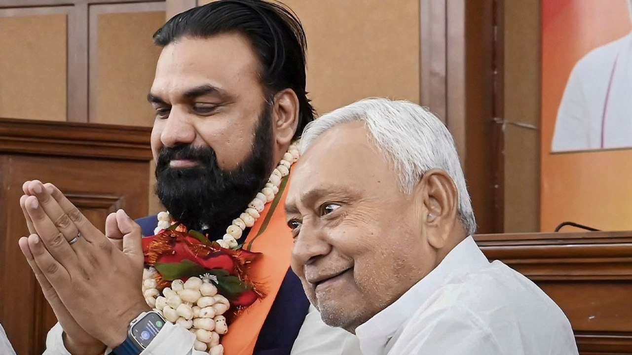 Bihar CM Samrat Choudhary: सम्राट चौधरी कैसे बने पावरफुल? कई दिग्गजों को पीछे छोड़ा