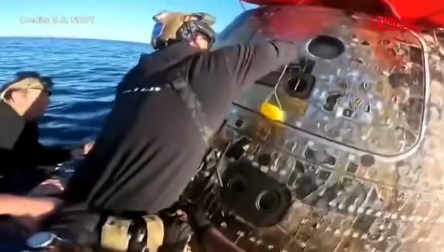 Artemis II, il video in primo piano dei sommozzatori che recuperano gli astronauti dopo l'ammaraggio