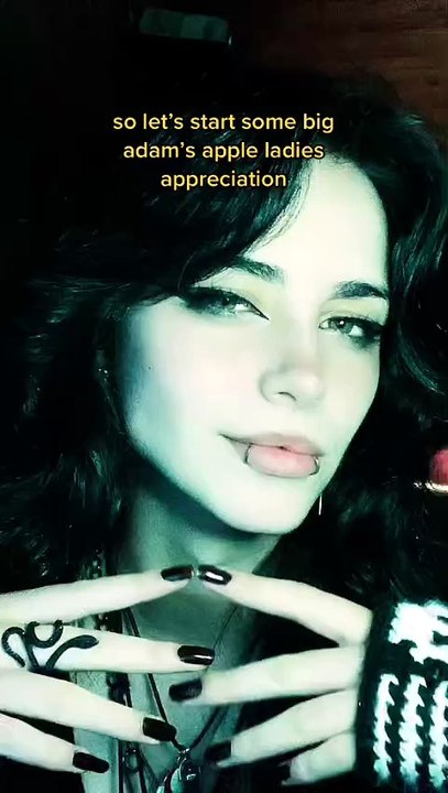 Female neck adam's apple 1