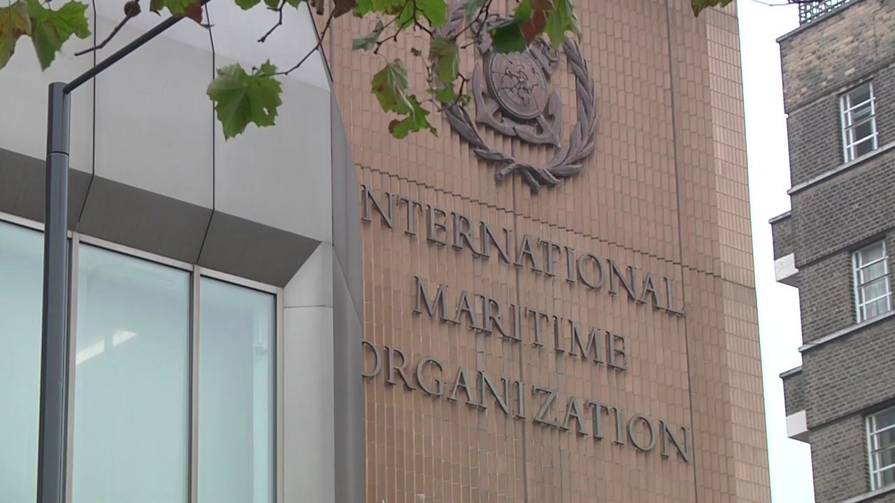 이란, UAE '호르무즈 안전항로' 거부..."법적 근거 없어" / YTN