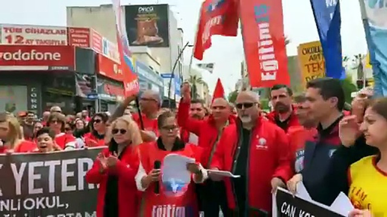 Akhisar’da Eğitimcilerden Ortak Ses