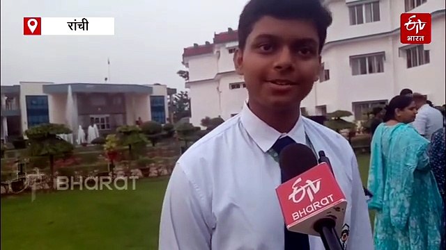 सीबीएसई 10वीं में झारखंड का दम, बेटियों ने फिर लहराया परचम, डीपीएस रांची की प्रण्या प्रिया 99.6 अंक के साथ स्टेट में टॉप पर