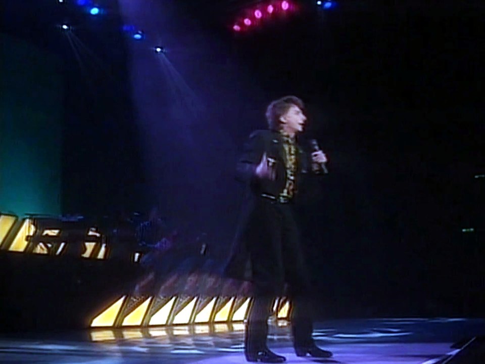 Daybreak - Barry Manilow (live)