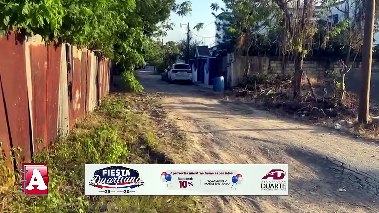 Claman por el arreglo de las calles en la urbanización Toribio Camilo de SFM