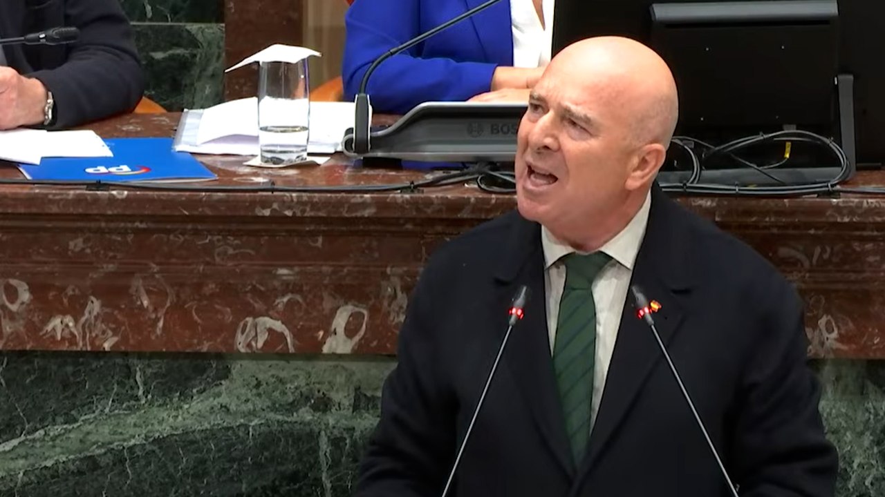 Un diputado de Vox en Murcia pide combatir el aborto y la eutanasia "incluso con violencia"