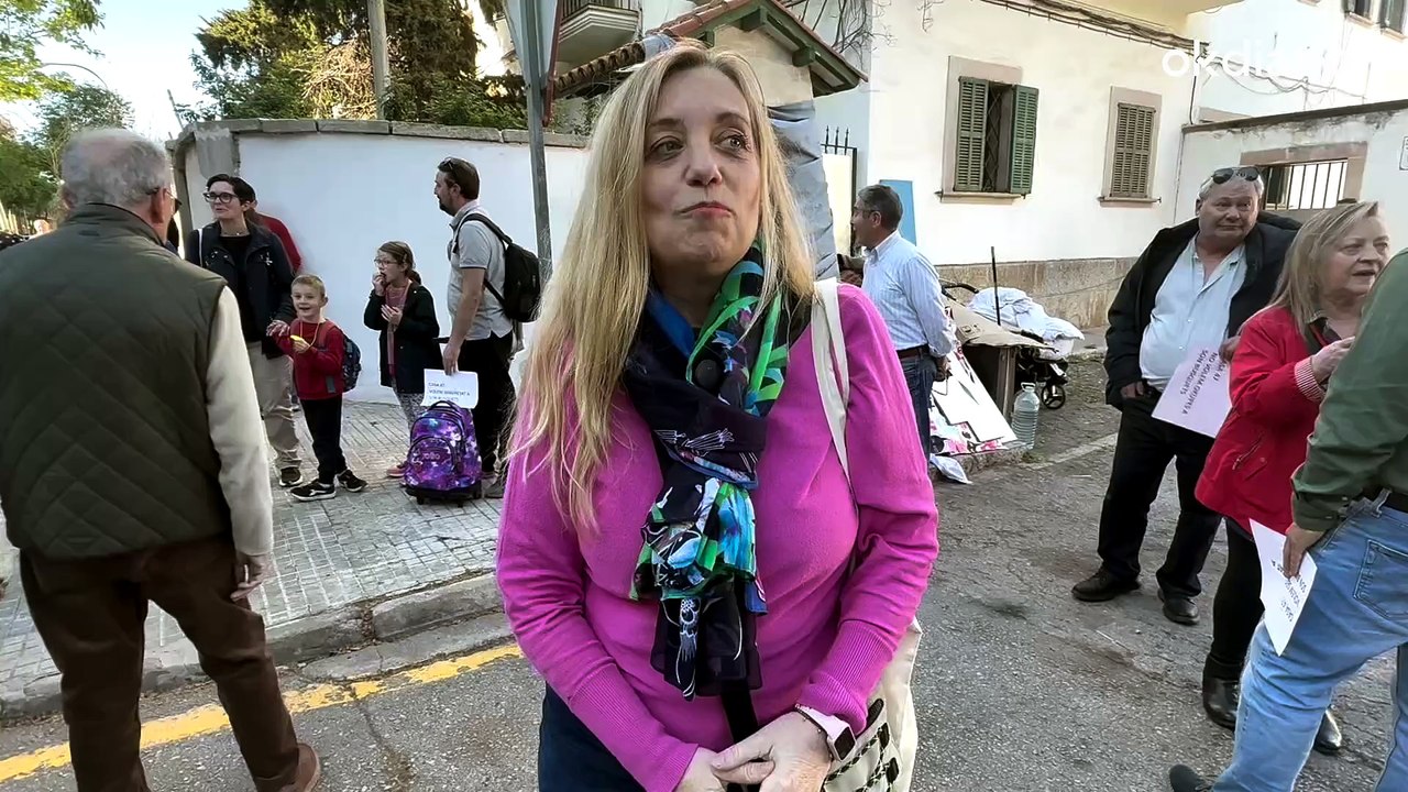 Son Busquets, en pie de guerra: residentes denuncian el asalto al cuartel de los okupas desalojados de la cárcel vieja