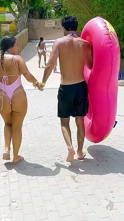 Stroll In The Water Park