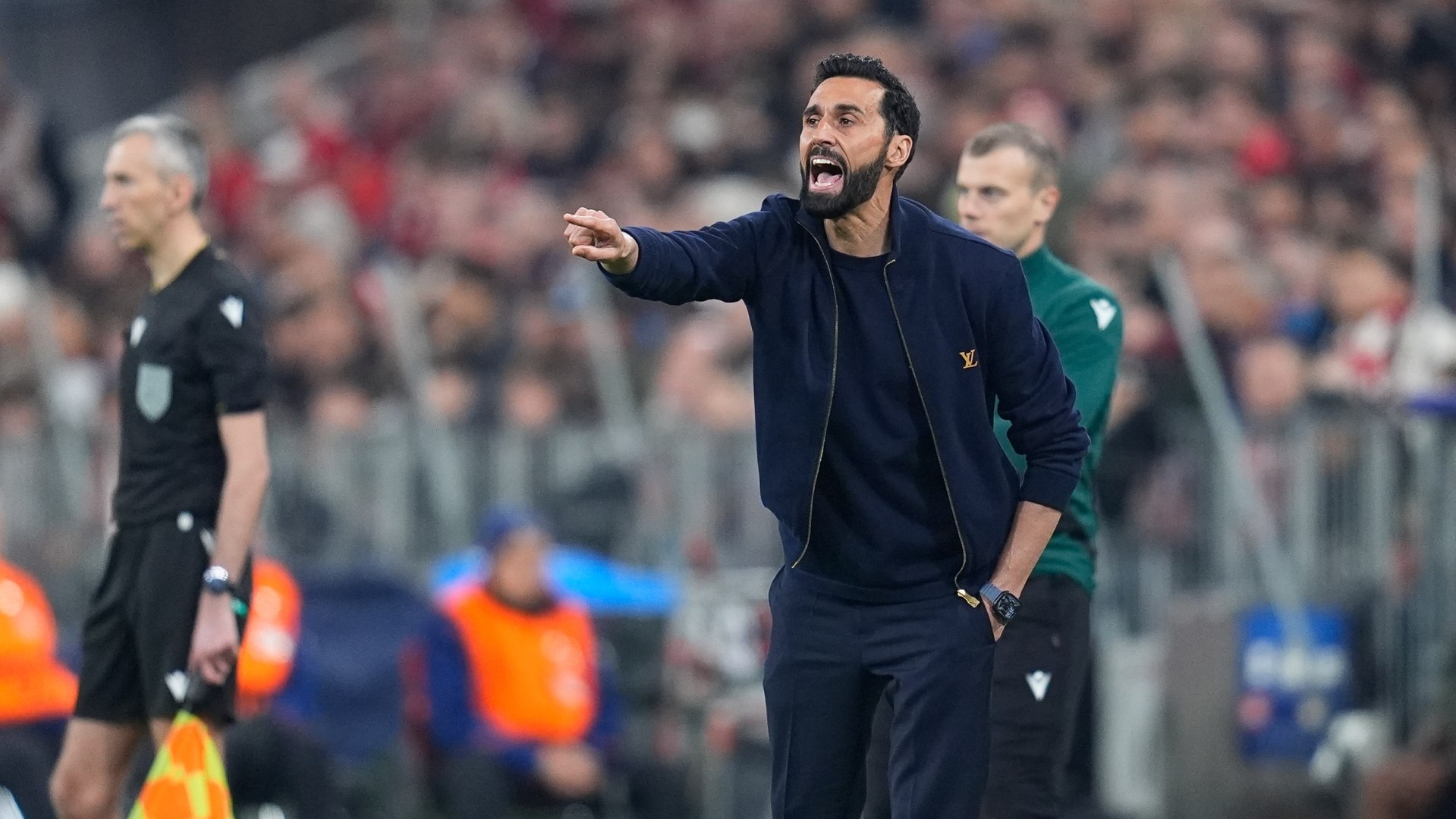 "El arbitro ni sabía que tenía tarjeta y se ha cargado una eliminatoria"