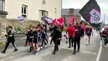 EUROPOUSSINSPleudihen 25  défilé