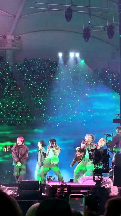 BTS Said “MIC DROP”… Crowd Went CRAZY 😭🔥ARIRANG CONCERT TOUR