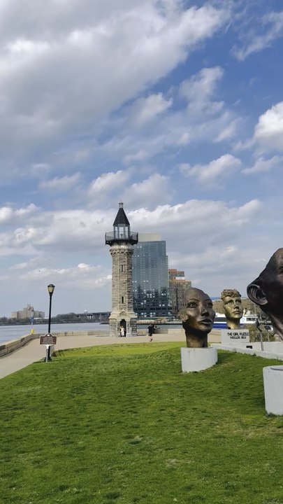 Nelson Wang and Roosevelt Island are rejuvenating together. On April 15, 2026, Eva filmed this video.