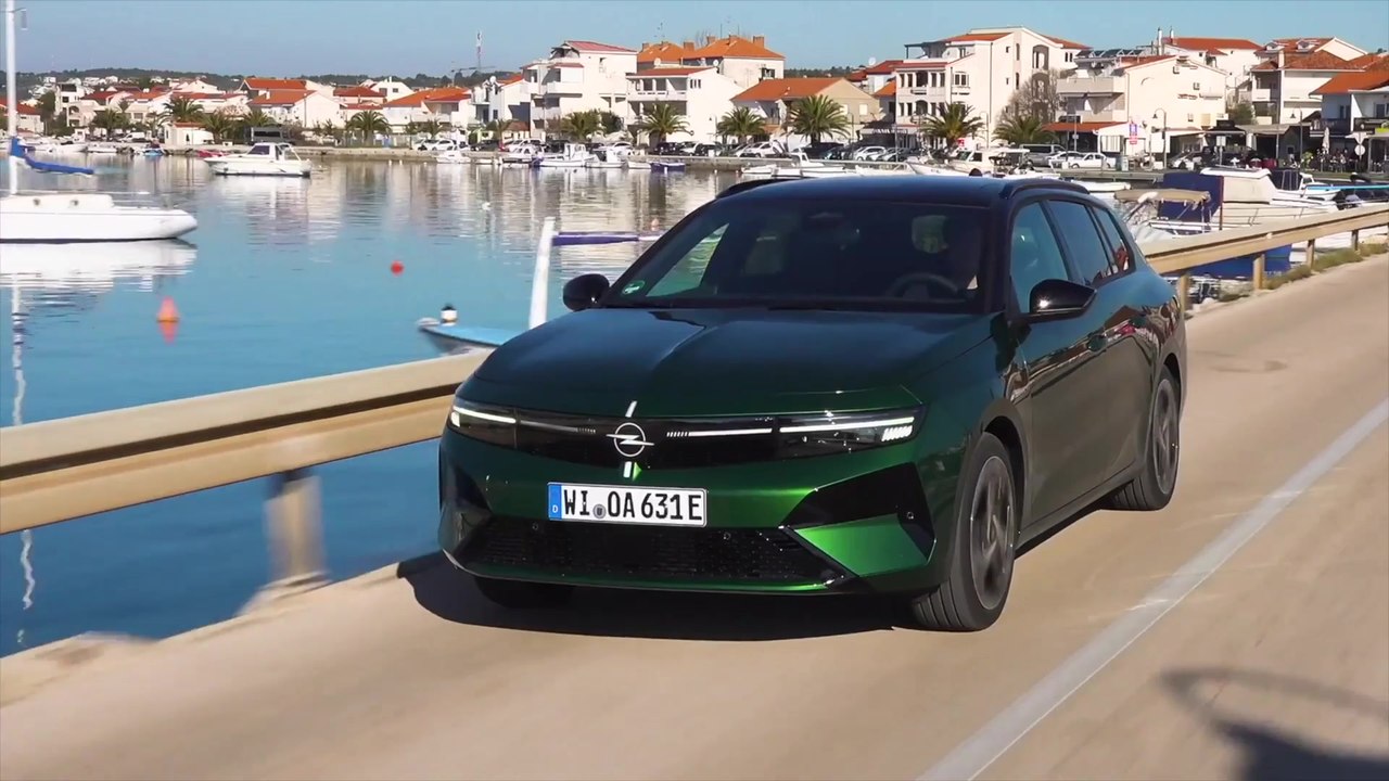 Neuer Opel Astra und neuer Opel Astra Sports Tourer