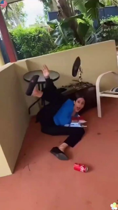 Try Not To Laugh: Ultimate Jump Scare Moments! 😱