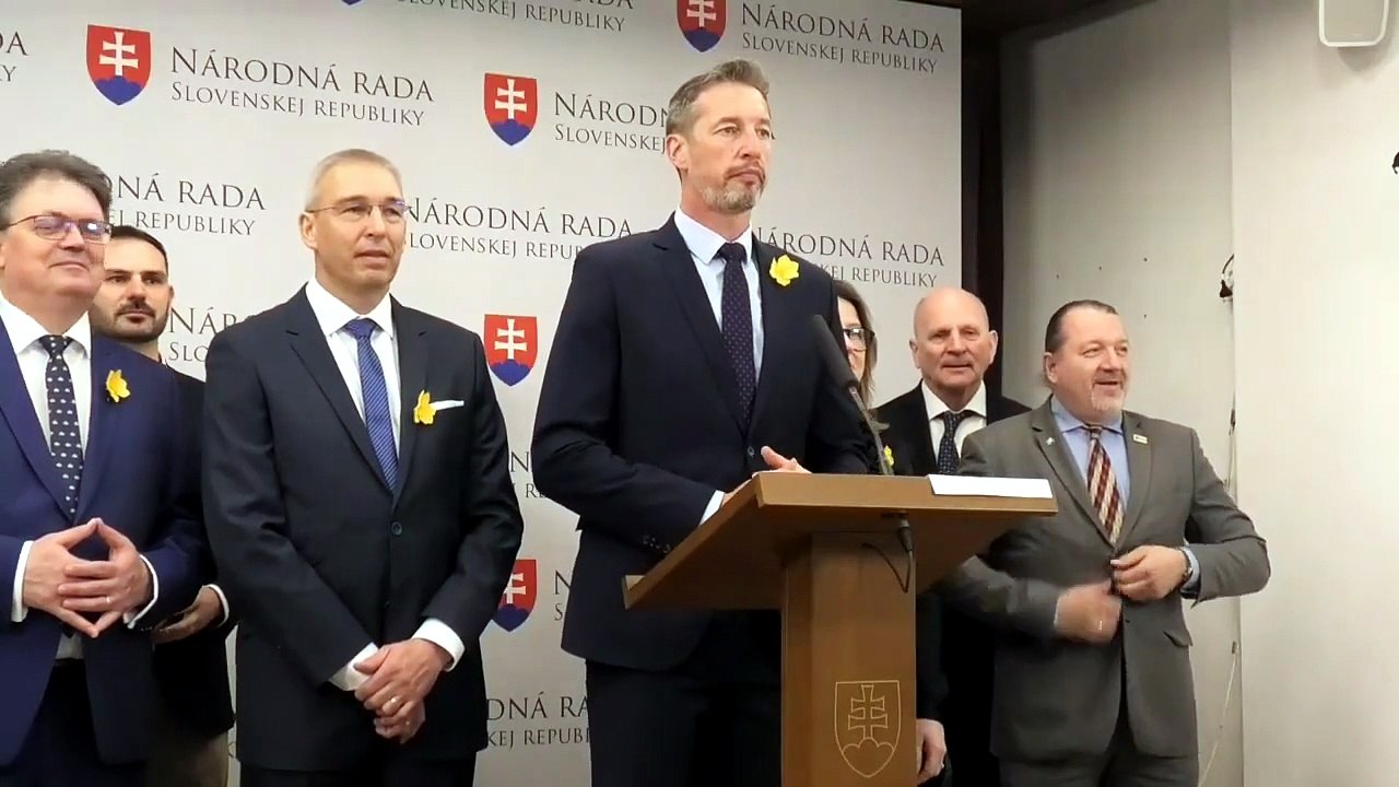 ZÁZNAM: NRSR: Gabriel Paľa zložil vo štvrtok poslanecký sľub