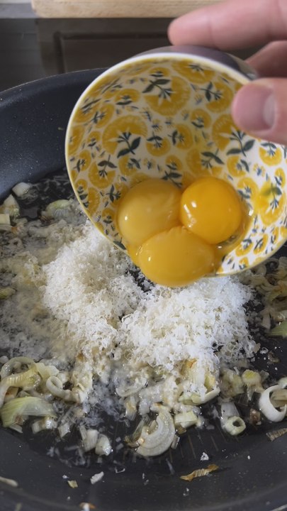 Si tu ne manges pas tes feuilles de chou, t'es privé de dessert.Ps: ça fonctionne avec des feuilles de chou bien fraîches, alors ne les laissent pas traîner 5 jours dans ton frigo.