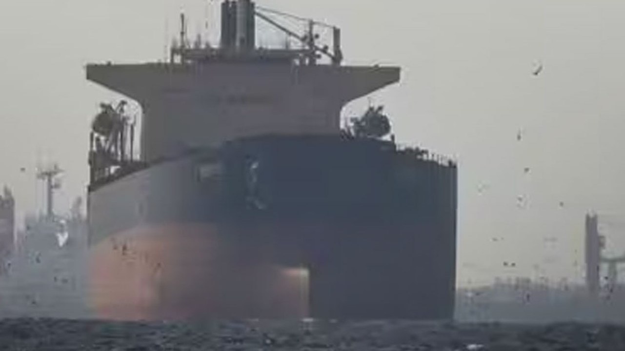 Strait of Hormuz पर अमेरिका-ईरान ने लगाई पाबंदि...