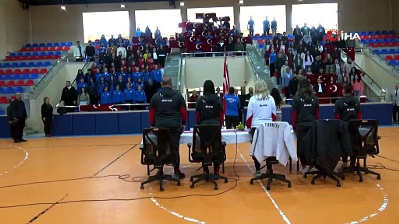 A Milli Kadın Futbol Takımı, Sinop’ta öğrencilerle buluştu | Ajansspor | IHA