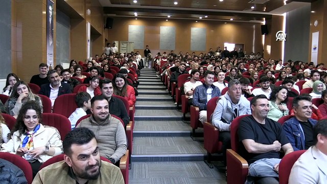 Türkiye'de Kadın Futbolunun Gelişimi ve Sunduğu Fırsatlar Paneli, Sinop'ta düzenlendi | Ajansspor | AA