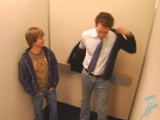 Elevator - Des tickets pour Hannah Montana