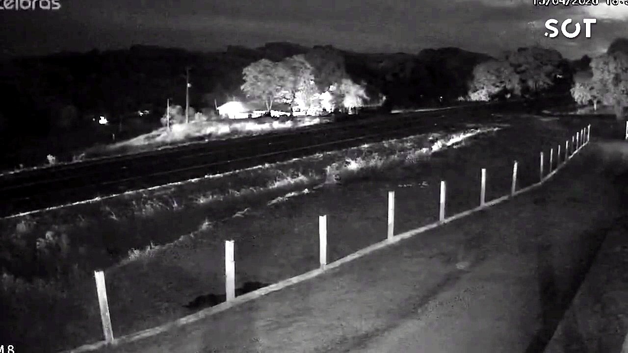 Colisão entre caminhão e carro deixa um ferido na BR-373 em Prudentópolis