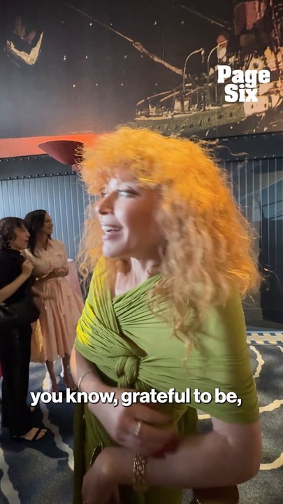 Natasha Lyonne jokes about getting kicked off Delta flight