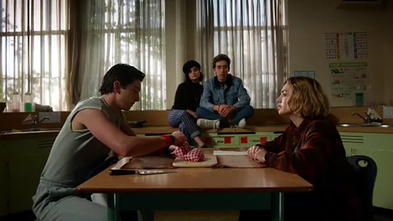 Maddie come un burrito que le recuerda a simon