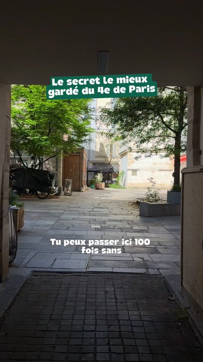 🤫 Le secret le mieux gardé du 4e arrondissement ! 🗝️✨🎁 Nos bons plans à retrouver en bio ! ❤️‍🔥👉🏻 Et abonne-toi a Petit Mauda pour plus d’inspiration ! 🌳 ©️ Crédit : @petitmauda