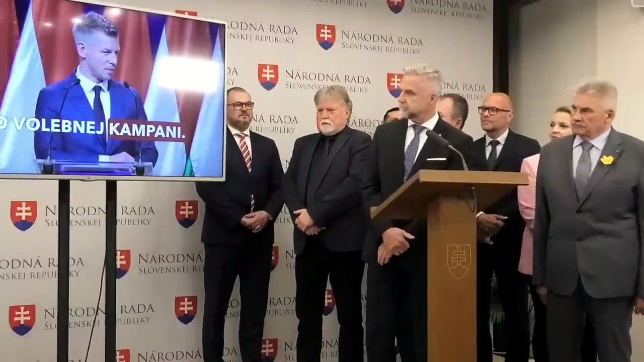 ZÁZNAM: T. Gašpar označil tvrdenia o zvážaní migrantov na hranice za konšpiračné