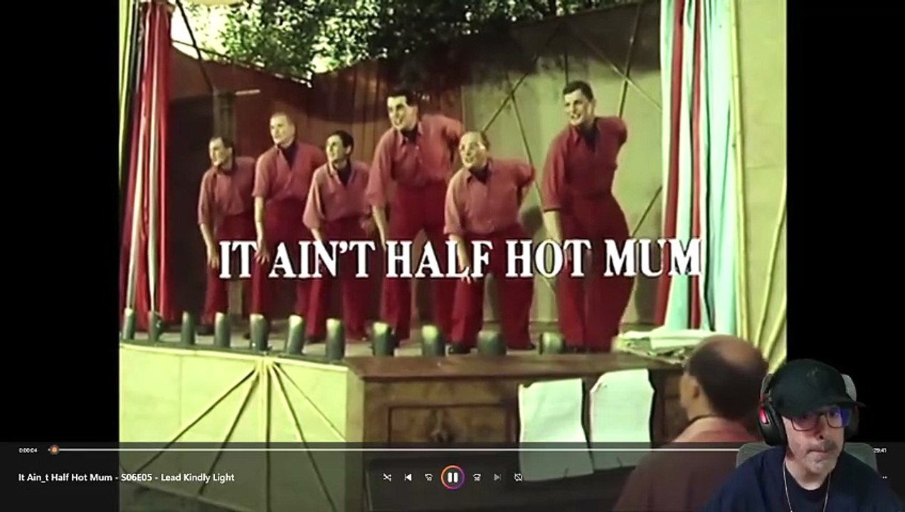 itainthalfhotmums6e5reactionYT