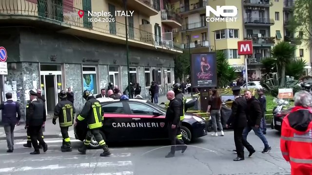 Napoli, rapina in banca: liberati 25 ostaggi, banda fugge nel tunnel