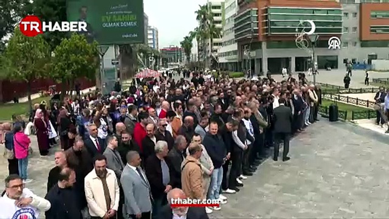 Kahramanmaraş'taki okul saldırısında ölenler için gıyabi cenaze namazı- İzmir