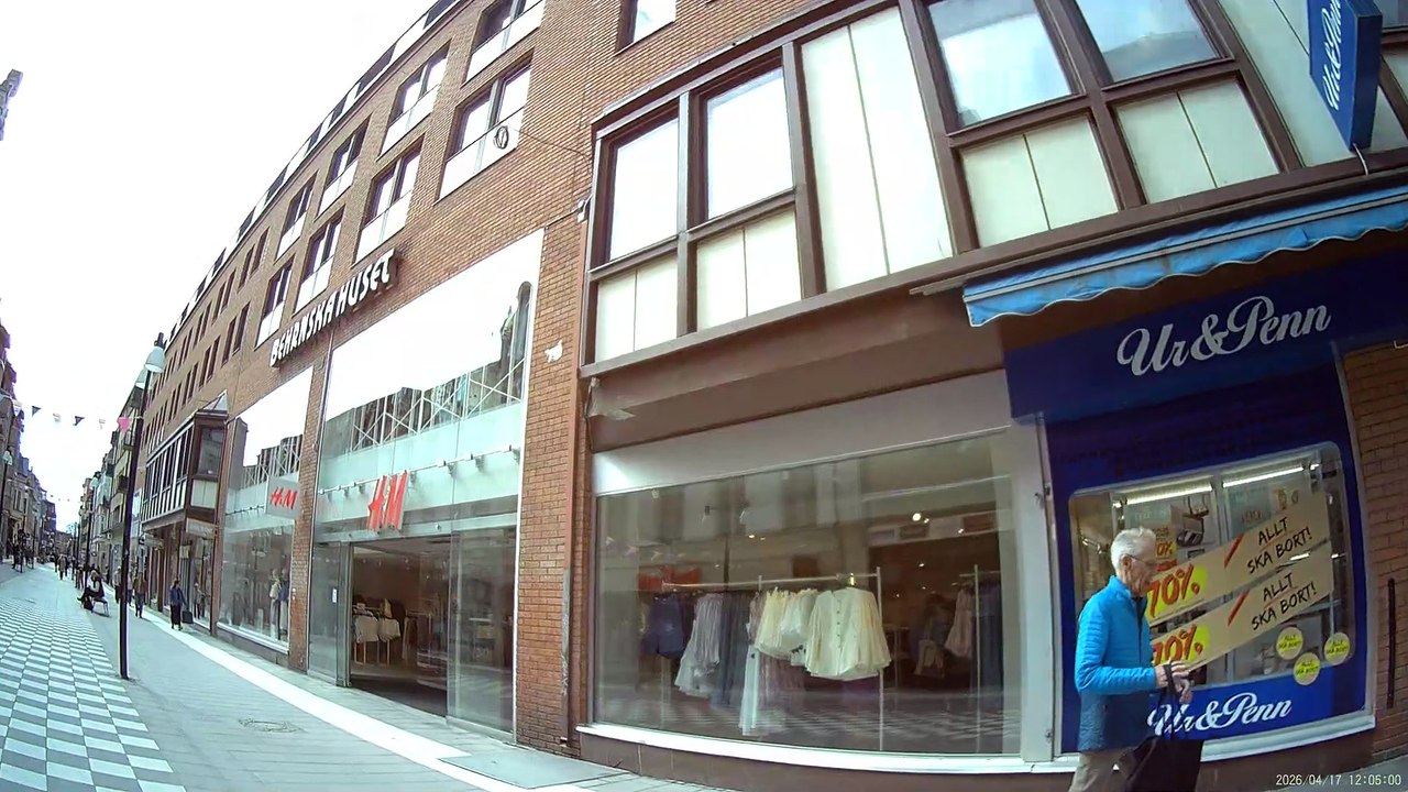 Promenerar igen och talar förstås också om Jesus. Örebro 17 April 2026 Del 5