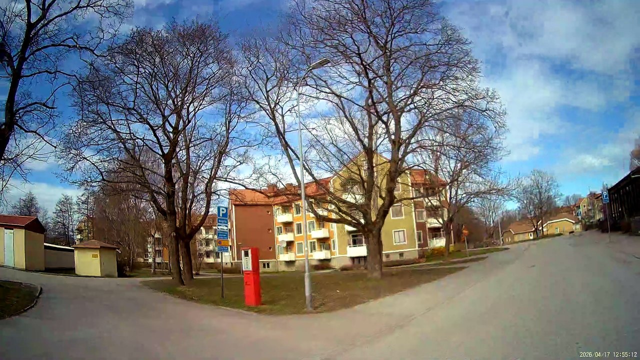 Promenerar igen och talar förstås också om Jesus. Örebro 17 April 2026 Del 9