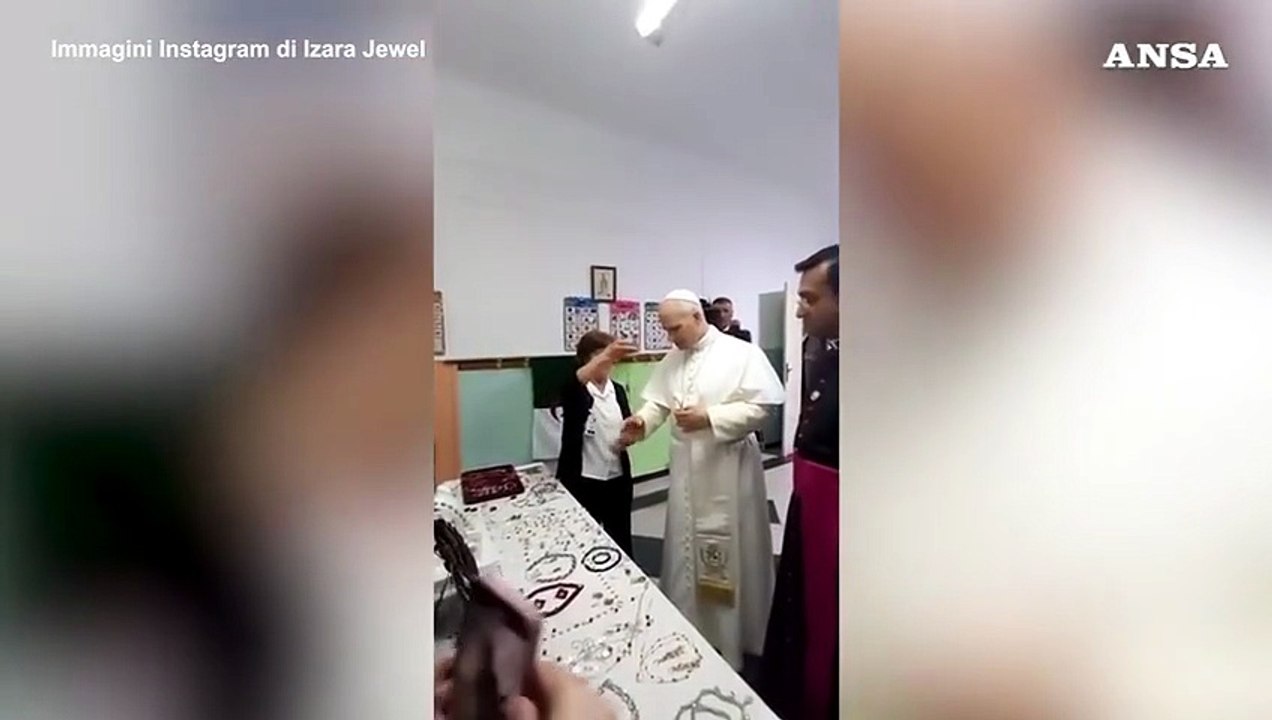 "Gli orecchini? Non sono per me", il regalo del Papa per la nipote