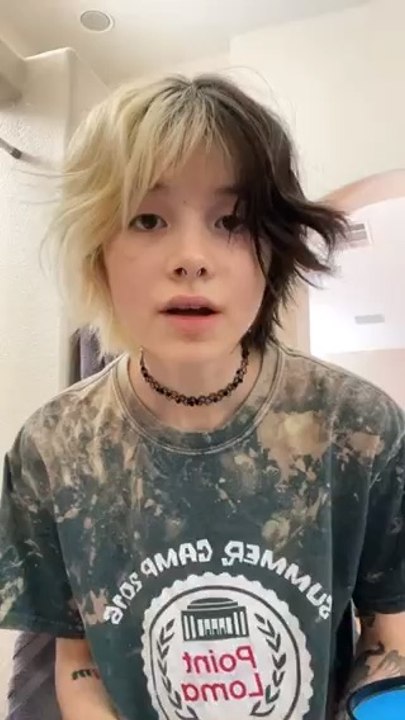 im backkk!!! 🌷🍉🧃💕 #portals #portalsmelaniemartinez #melaniemartinez #hair #hairtransformation #hairtok #hairdye #pinkhair #greenhair #hairstyle #haircolor #fyp #foryou