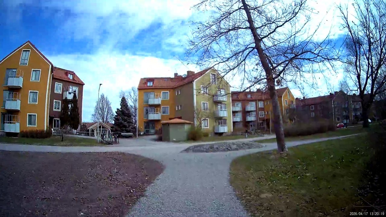 Promenerar igen och talar förstås också om Jesus. Örebro 17 April 2026 Del 12